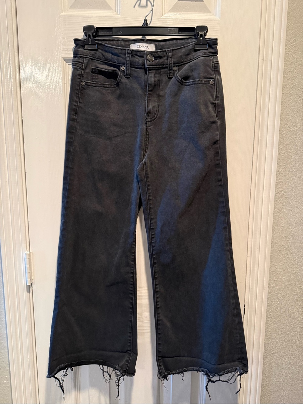 Zenana Black High Rise Wide Leg Jeans Raw Hem Stretch Denim Size Small